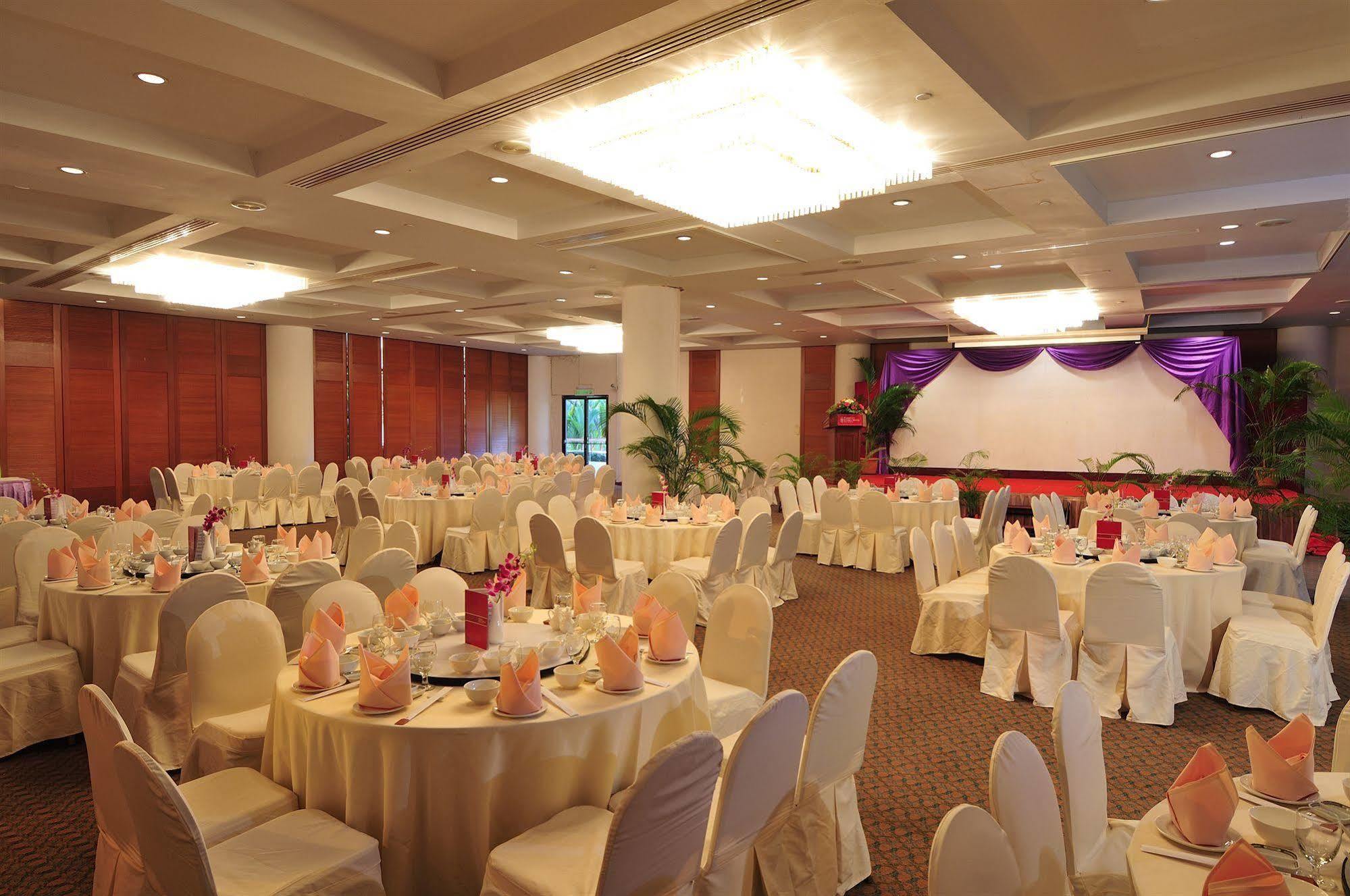 Parkcity Everly Hotel Miri Bagian luar foto