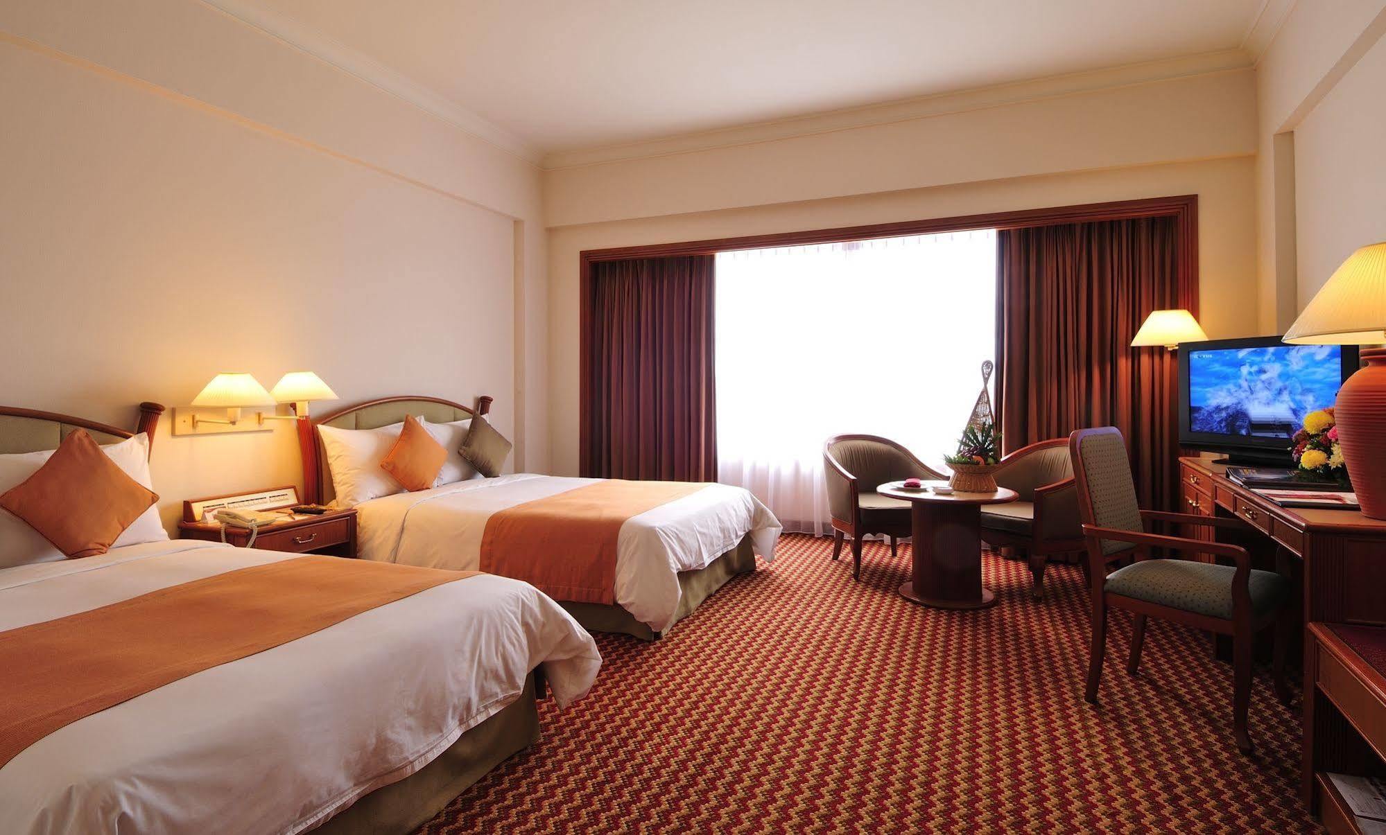 Parkcity Everly Hotel Miri Bagian luar foto